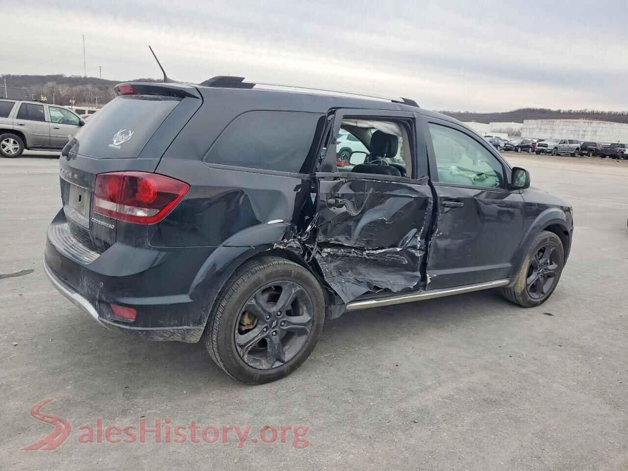 2020 DODGE JOURNEY VIN 3C4PDCGB4LT188928, right side view