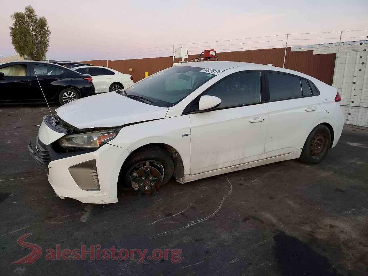 2019 HYUNDAI IONIQ VIN KMHC65LC1KU140161, auction photo