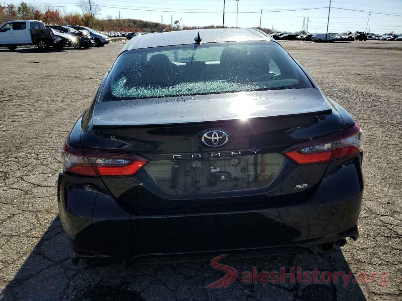 4T1G11AK7MU592265 2021 TOYOTA CAMRY