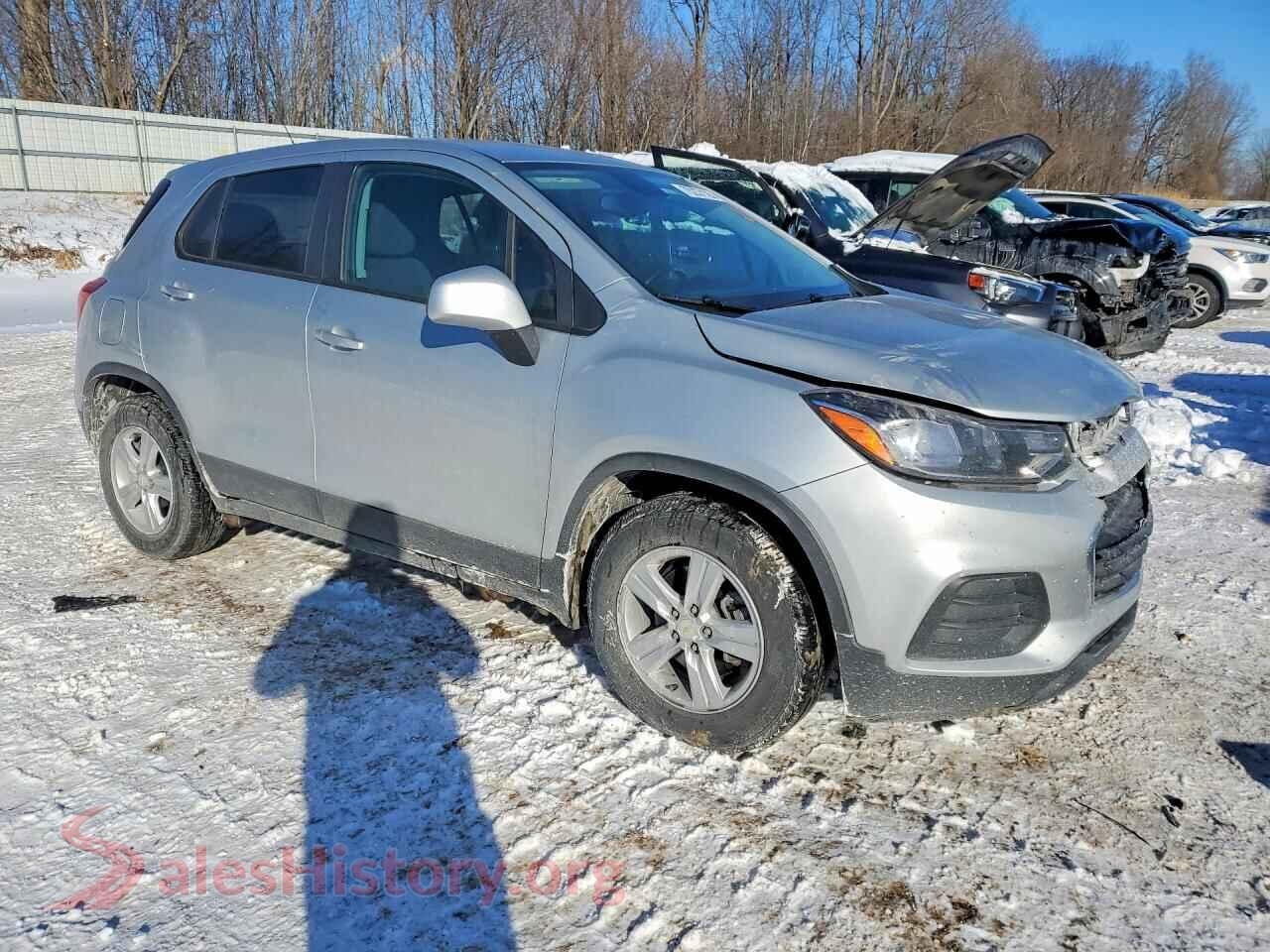 2020 CHEVROLET TRAX VIN 3GNCJKSB3LL111001, rear 3/4 view