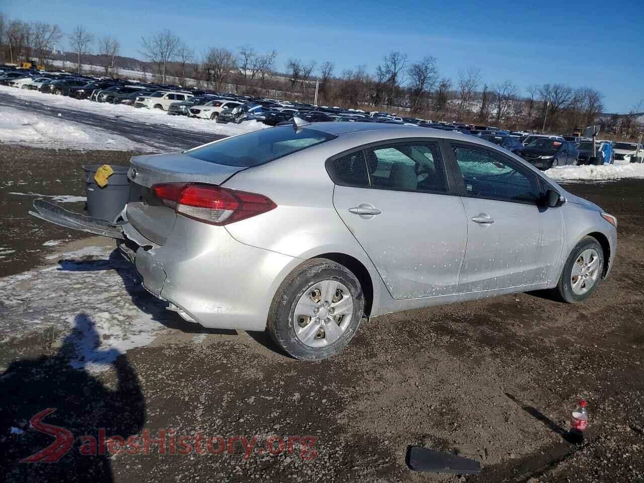 2017 KIA FORTE VIN 3KPFK4A73HE055777, right side view
