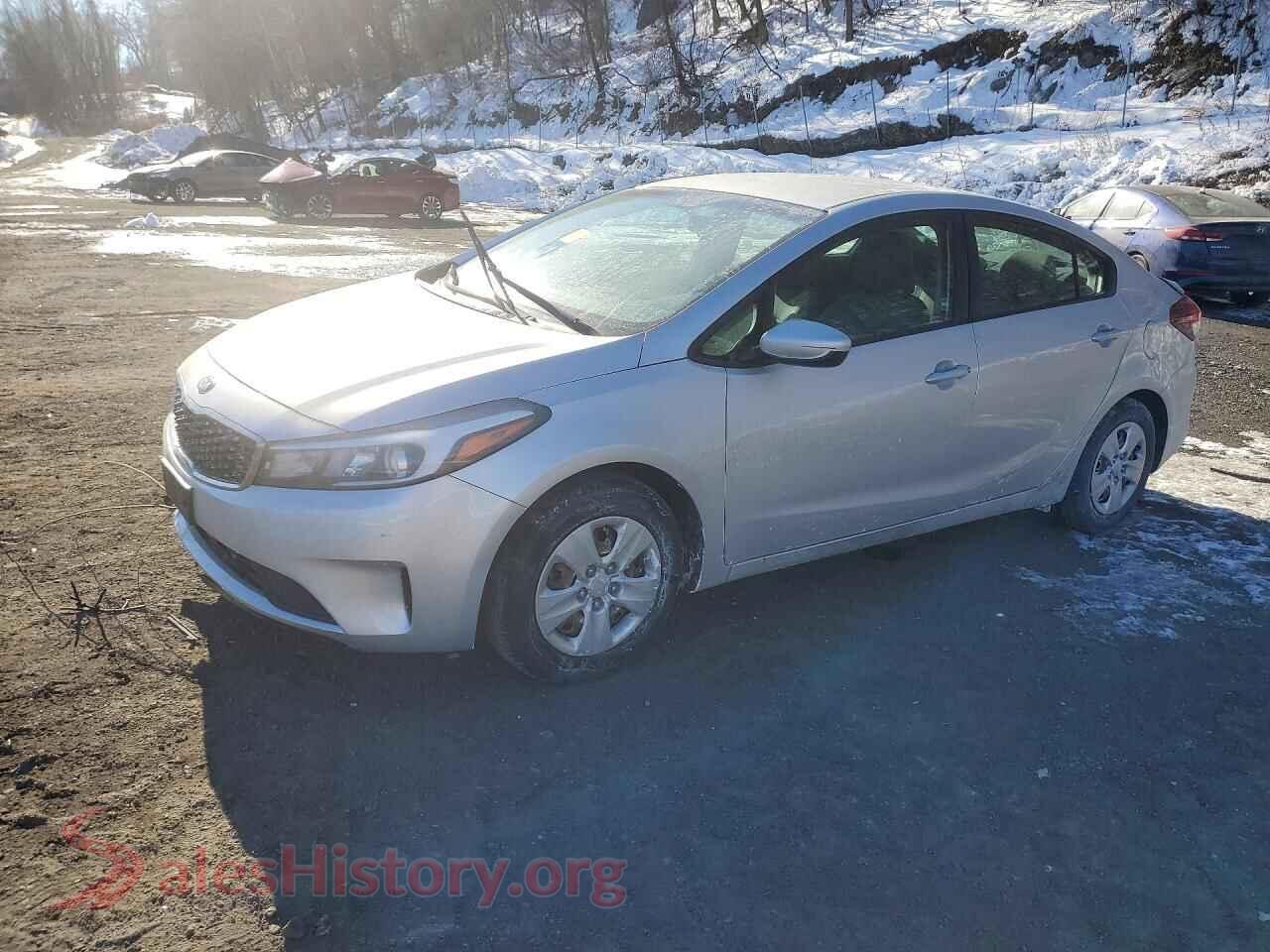 3KPFK4A73HE055777 2017 KIA FORTE