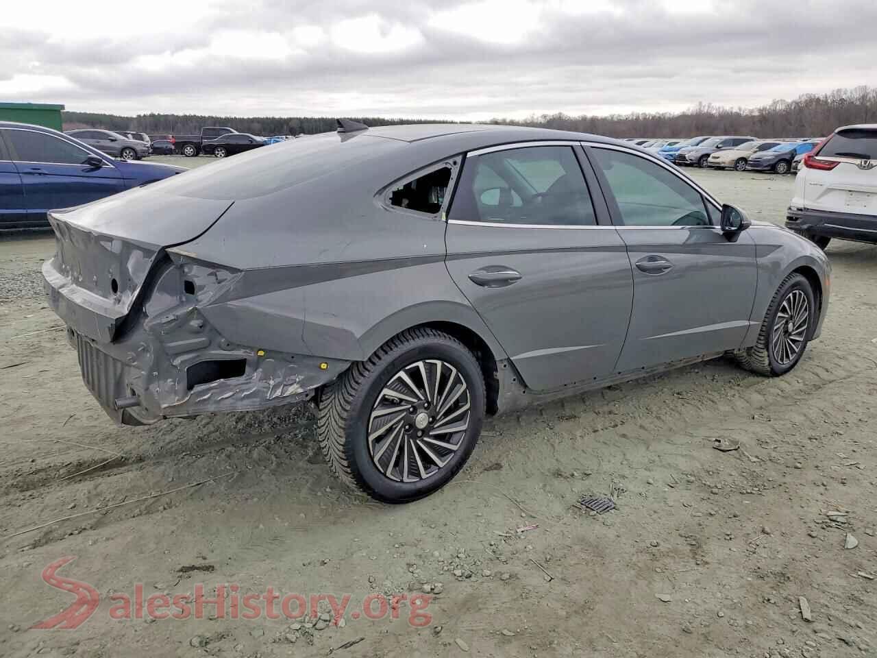 2023 HYUNDAI SONATA VIN KMHL34JJ4PA056560, right side view