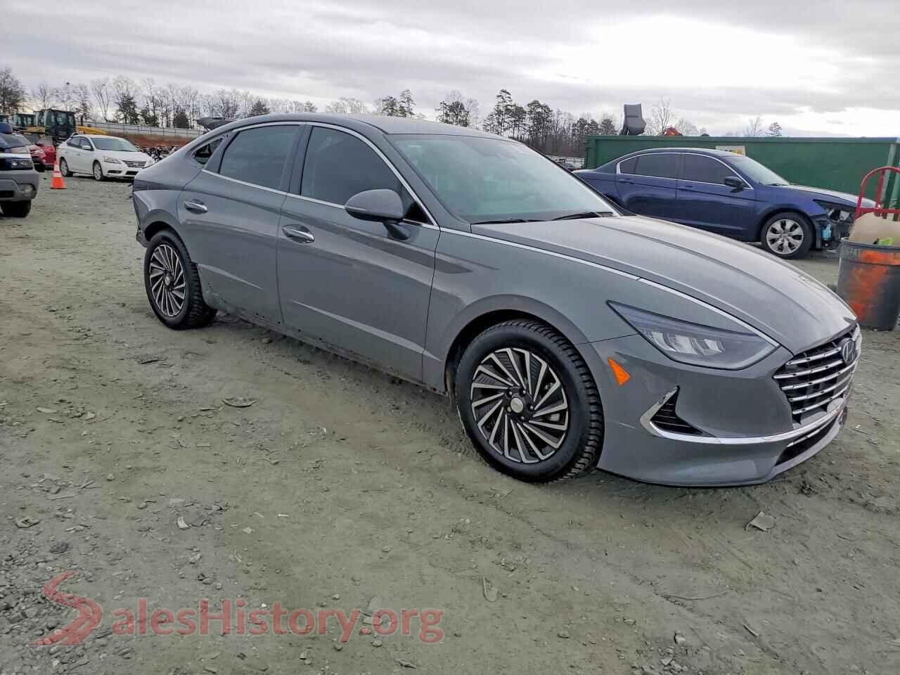 2023 HYUNDAI SONATA VIN KMHL34JJ4PA056560, rear 3/4 view