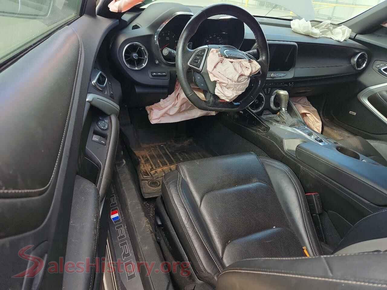2019 CHEVROLET CAMARO VIN 1G1FH1R70K0145706, interior dashboard