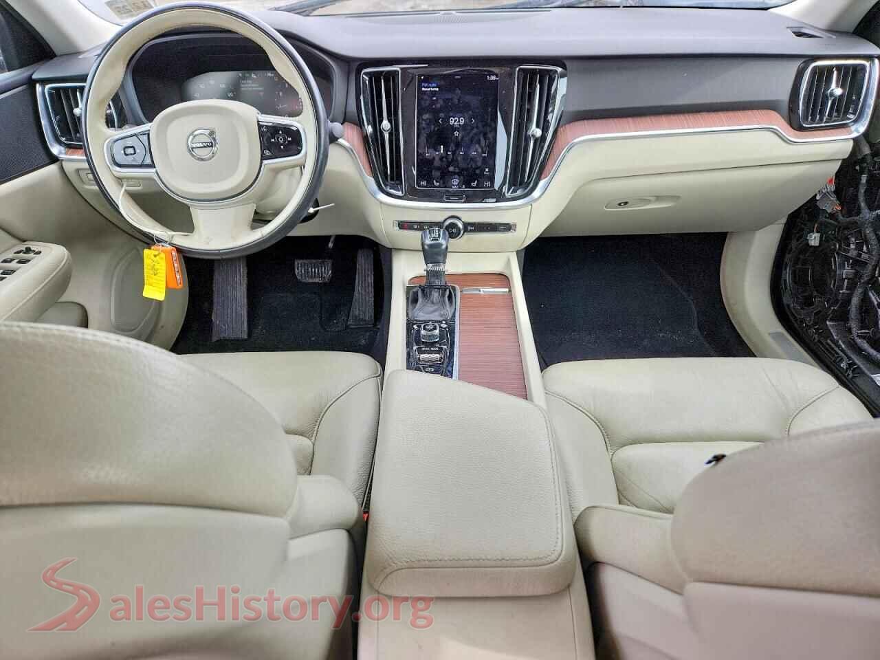 2021 VOLVO S60 VIN 7JR102FKXMG102364, interior dashboard