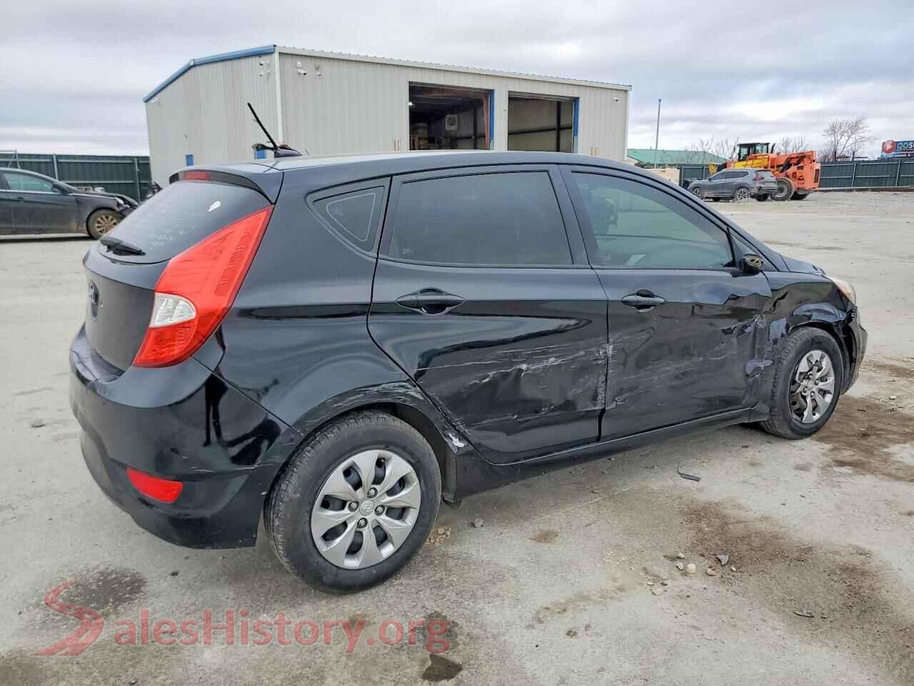 2017 HYUNDAI ACCENT SE VIN KMHCT5AE2HU364206, right side view