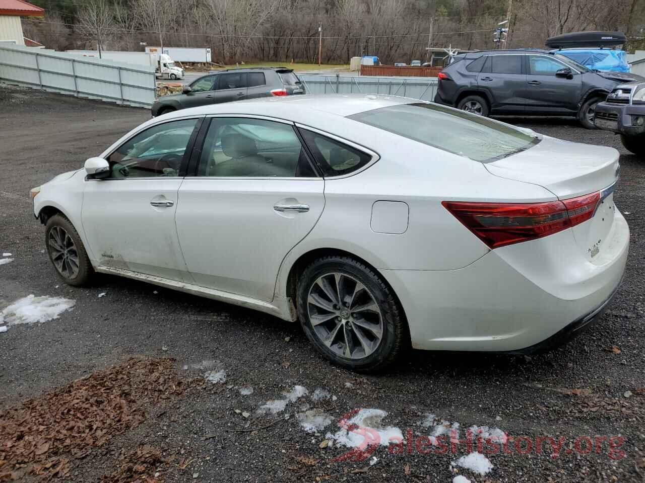 4T1BD1EB8JU063978 2018 TOYOTA AVALON