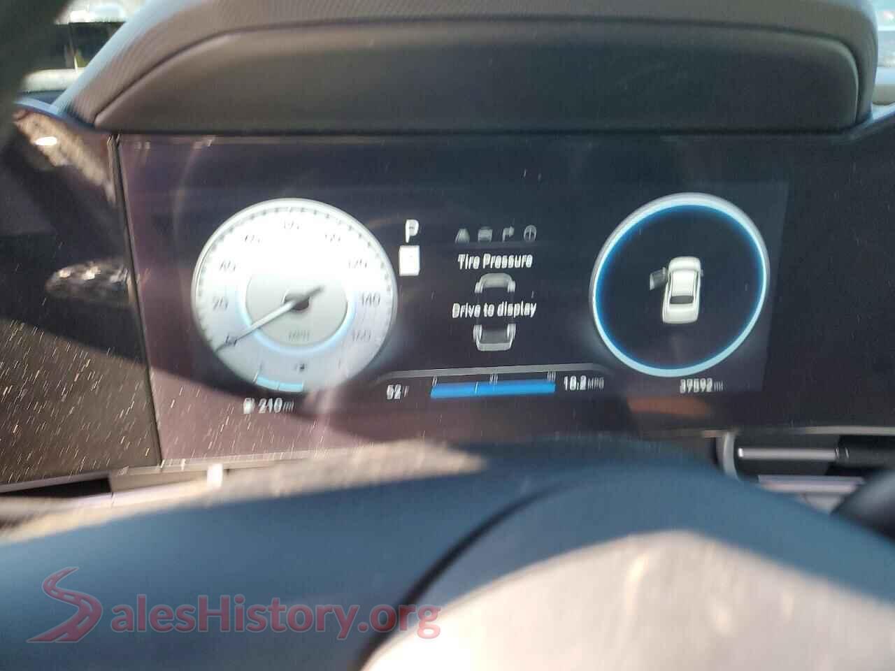 2025 HYUNDAI ELANTRA VIN KMHLP4DG3SU910594, interior center console