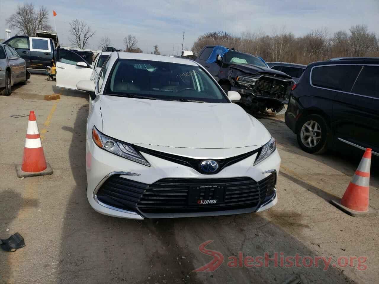 4T1F31AKXNU585608 2022 TOYOTA CAMRY