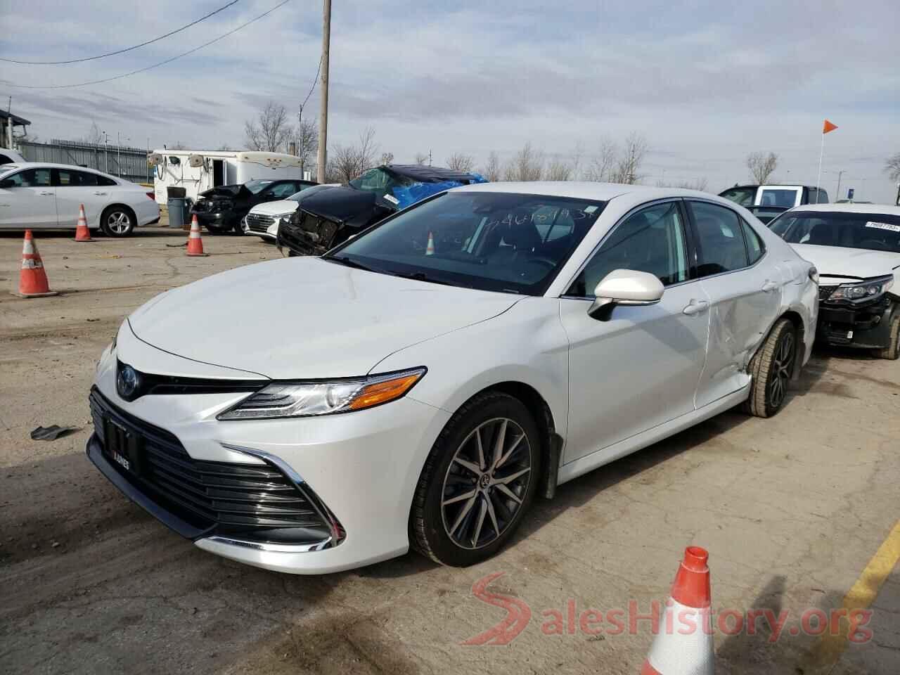 4T1F31AKXNU585608 2022 TOYOTA CAMRY