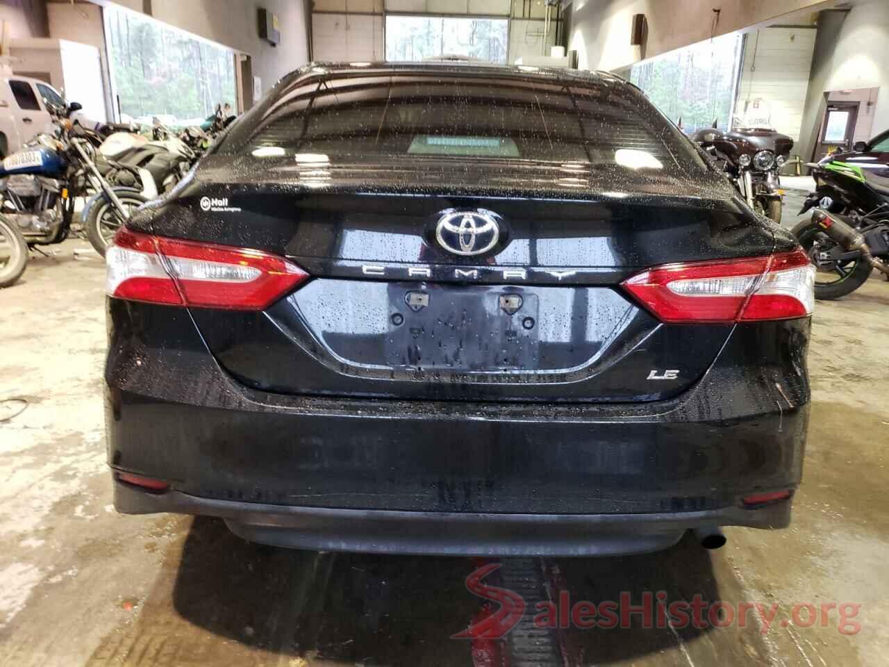 4T1B11HK1JU008857 2018 TOYOTA CAMRY