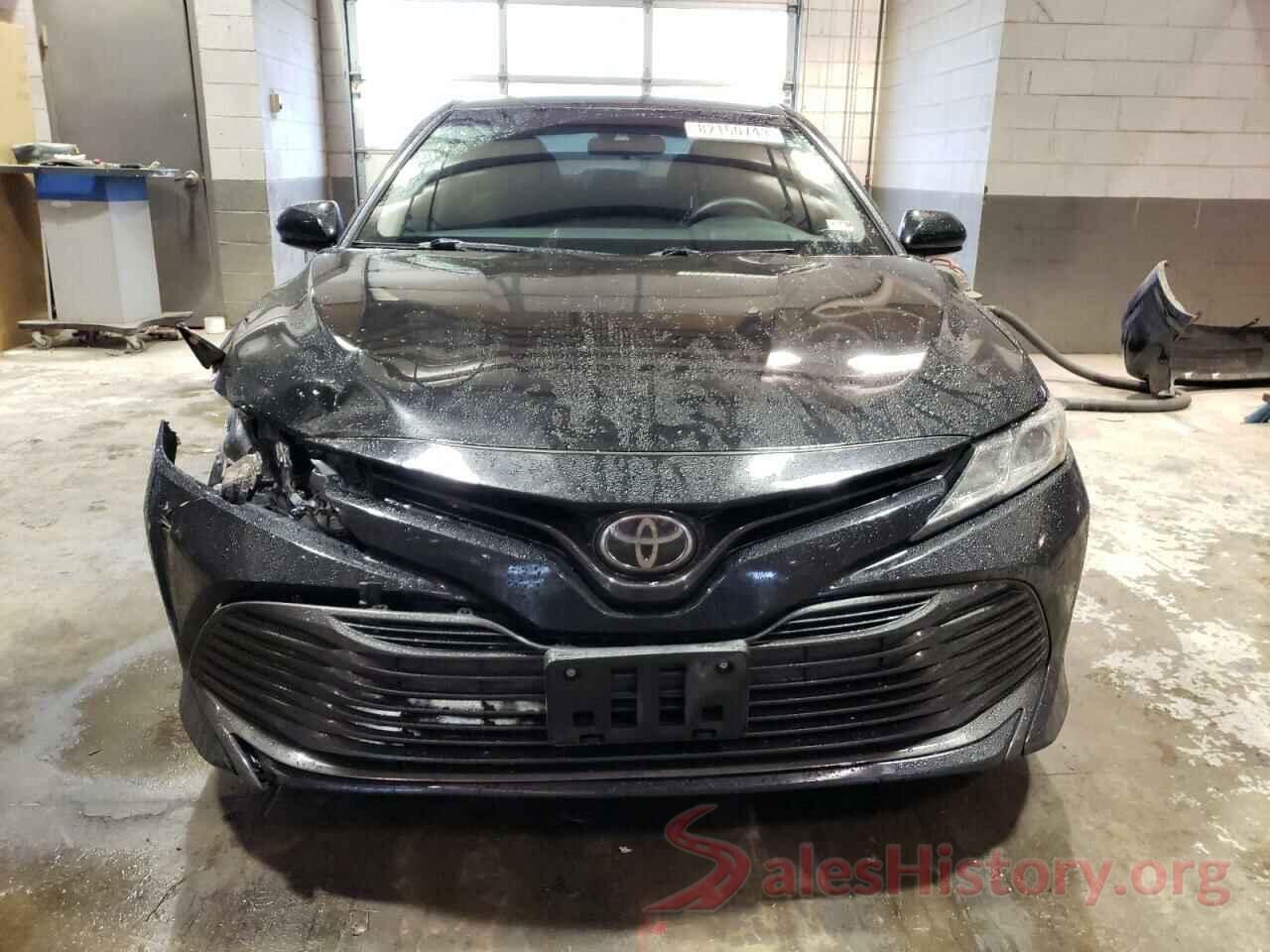 4T1B11HK1JU008857 2018 TOYOTA CAMRY