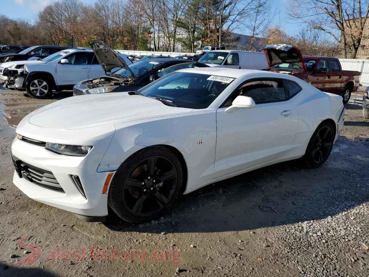 2018 CHEVROLET CAMARO VIN 1G1FB1RS7J0179694, front 3/4 view