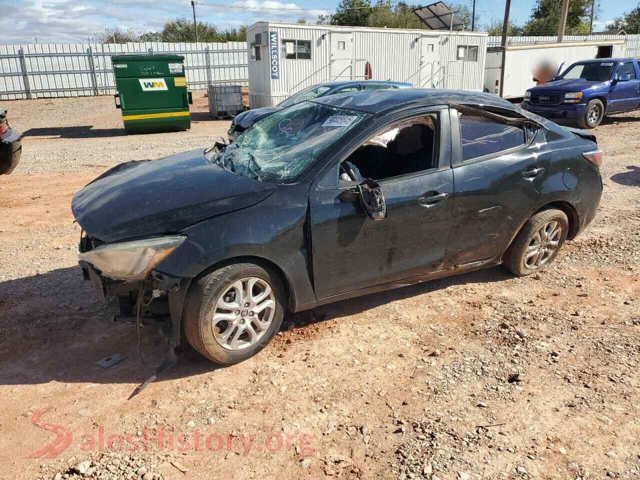 3MYDLBYV1HY176983 2017 TOYOTA YARIS