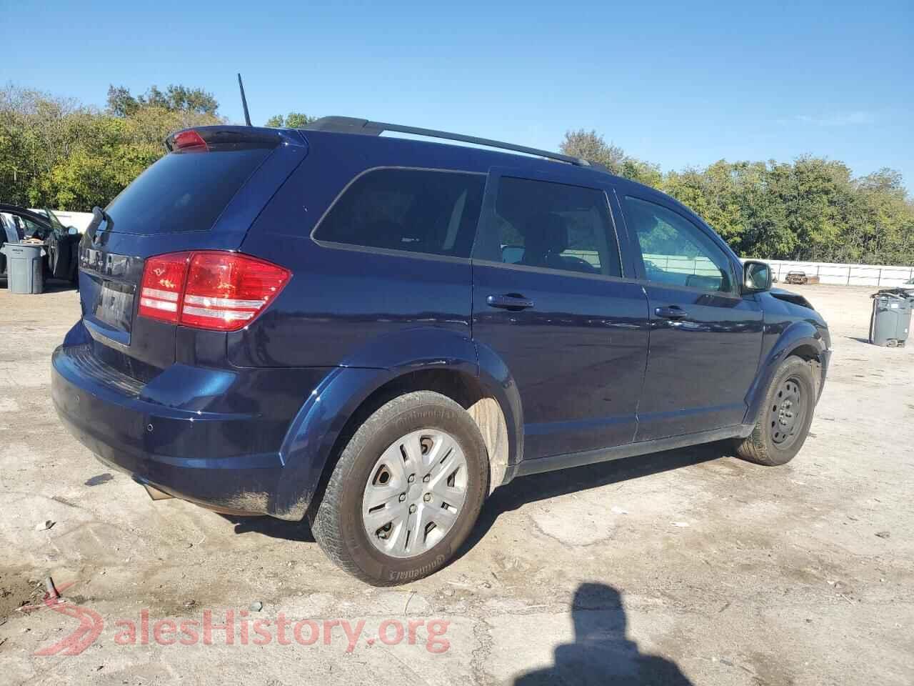 2020 DODGE JOURNEY VIN 3C4PDCAB1LT199460, right side view