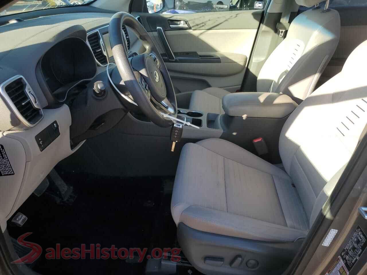2018 KIA SPORTAGE VIN KNDPMCAC2J7438105, engine bay