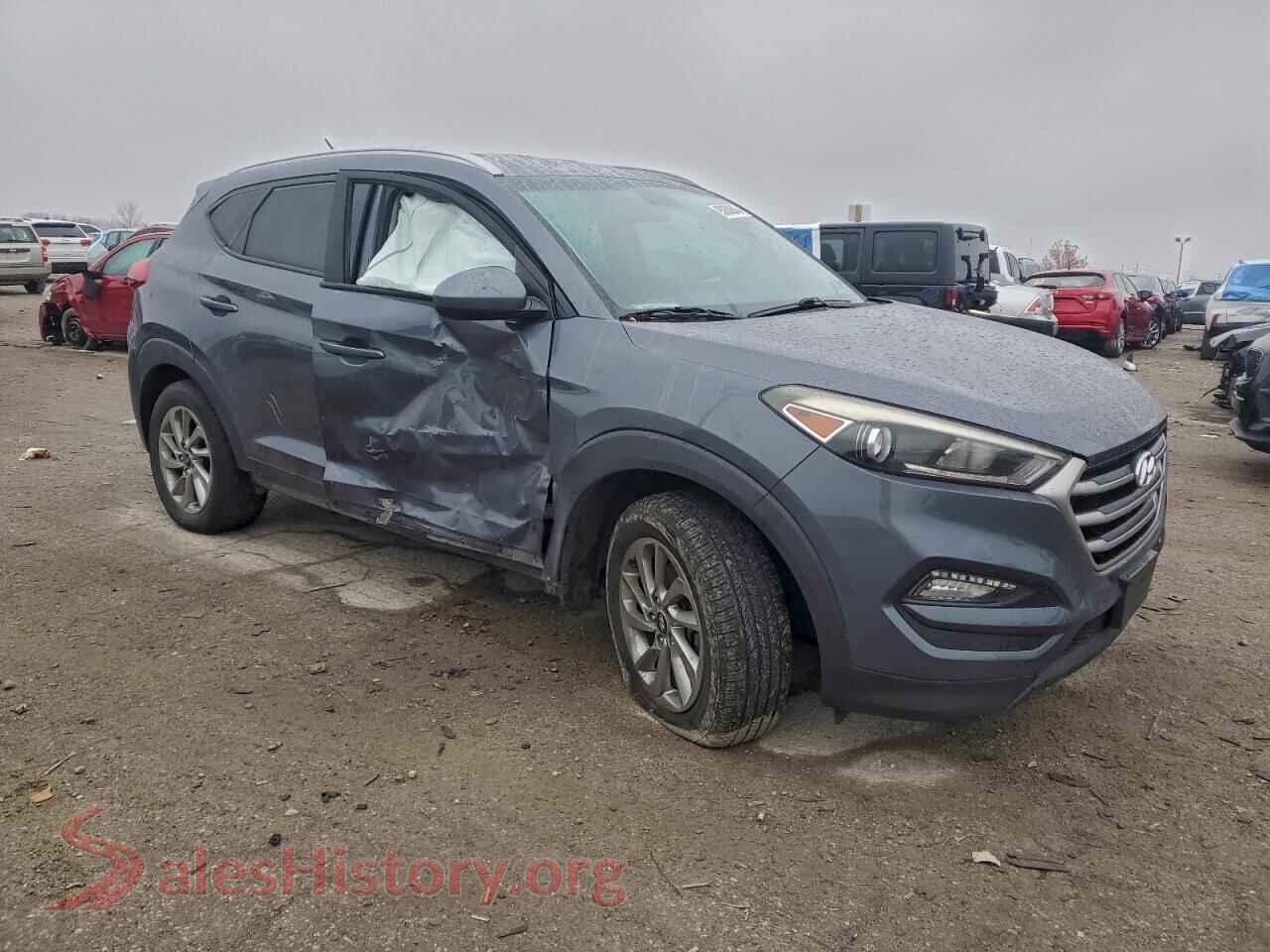2017 HYUNDAI TUCSON VIN KM8J33A48HU439736, rear 3/4 view