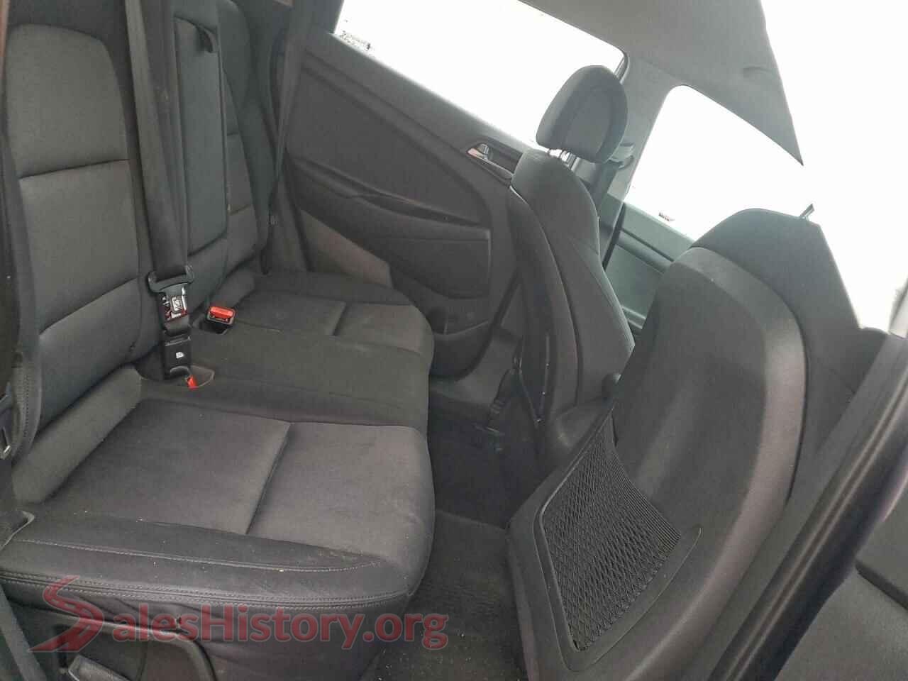 2017 HYUNDAI TUCSON VIN KM8J33A48HU439736, VIN plate