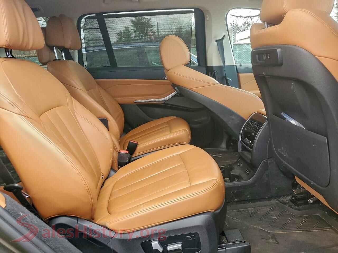 2021 BMW X7 VIN 5UXCW2C0XM9F57133, VIN plate