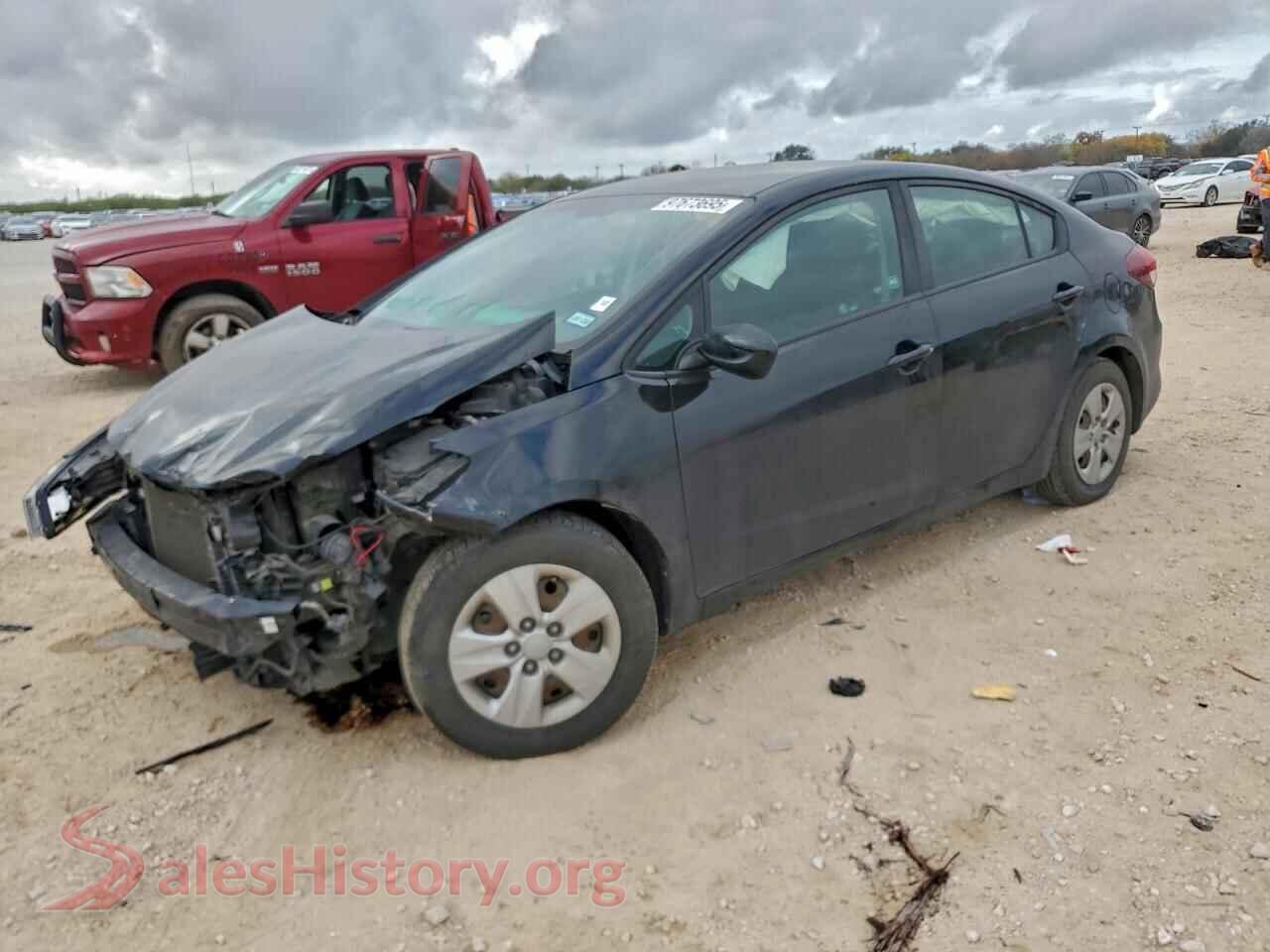 3KPFK4A74HE158321 2017 KIA FORTE