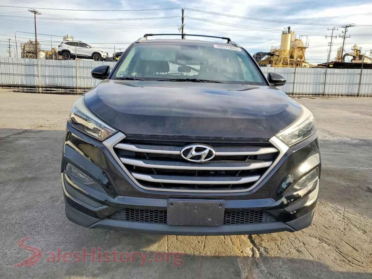 2017 HYUNDAI TUCSON VIN KM8J33A49HU460868, rear view