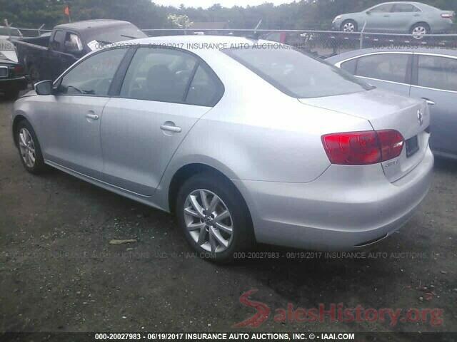 3VWDZ7AJ2BM081765 2011 Volkswagen Jetta