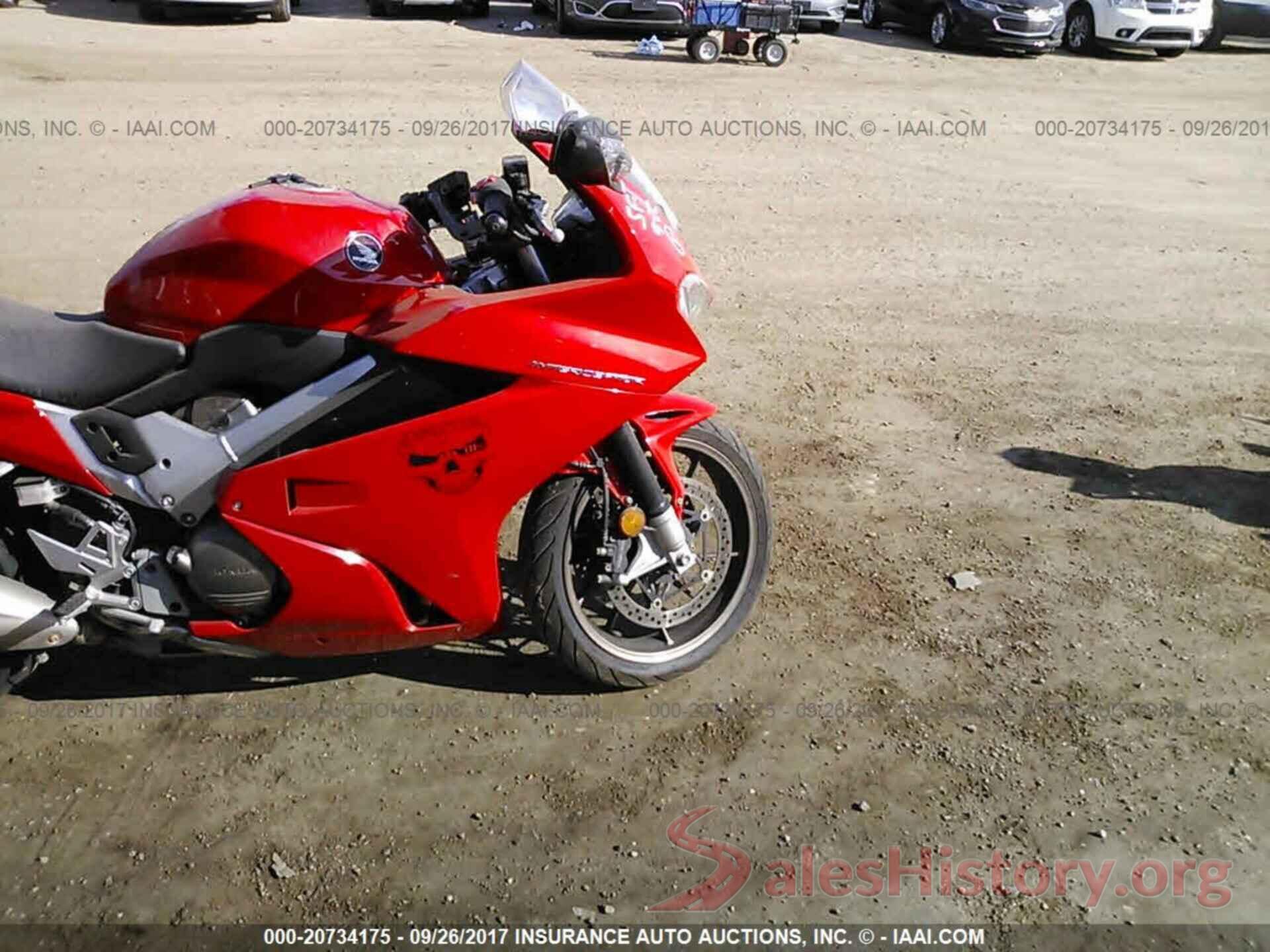 JH2RC7918EK000835 2014 Honda Vfr800