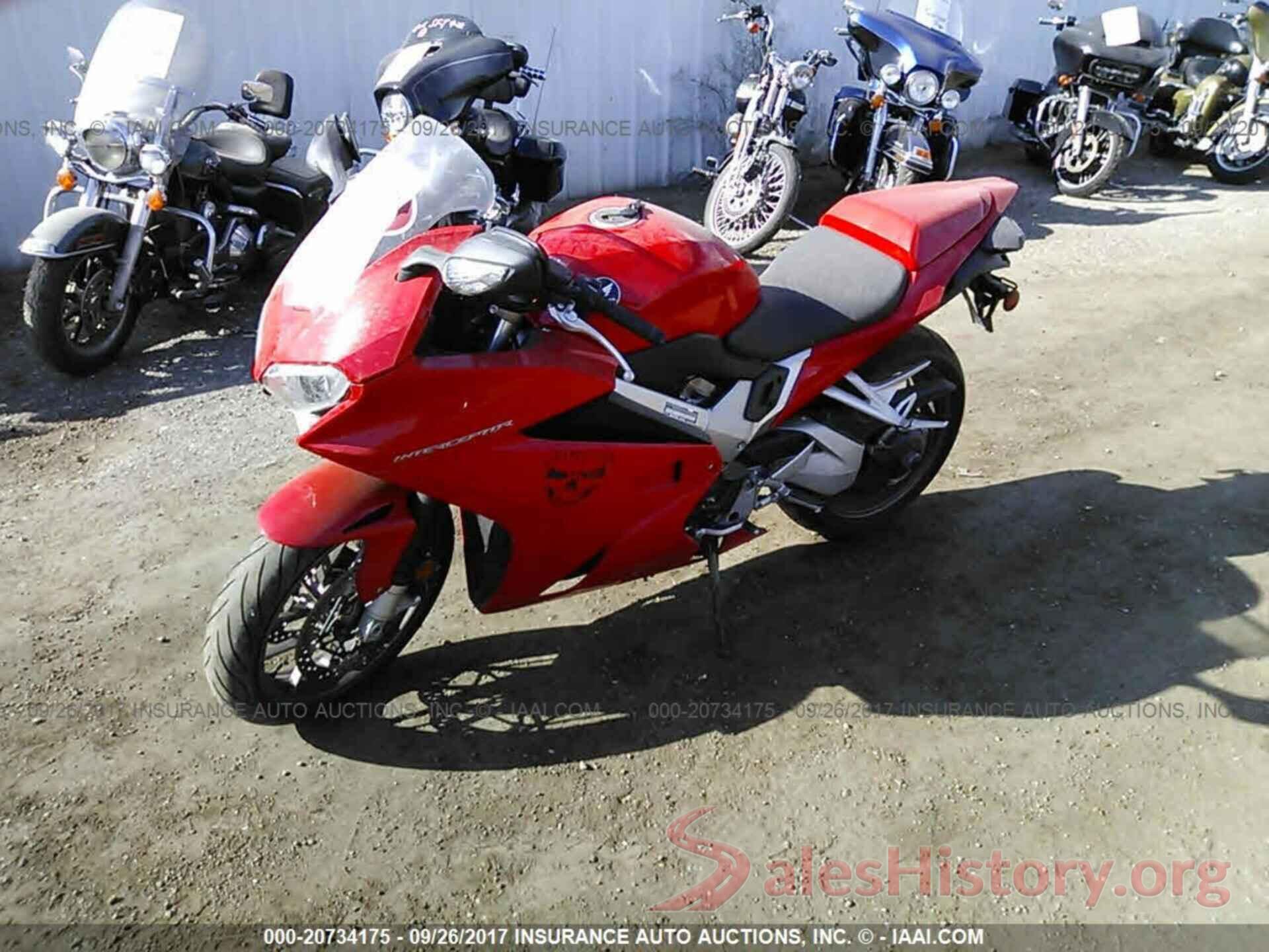 JH2RC7918EK000835 2014 Honda Vfr800