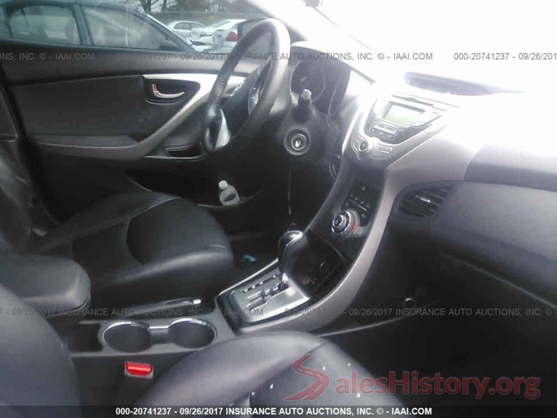 KMHDH4AE8DU586680 2013 Hyundai Elantra