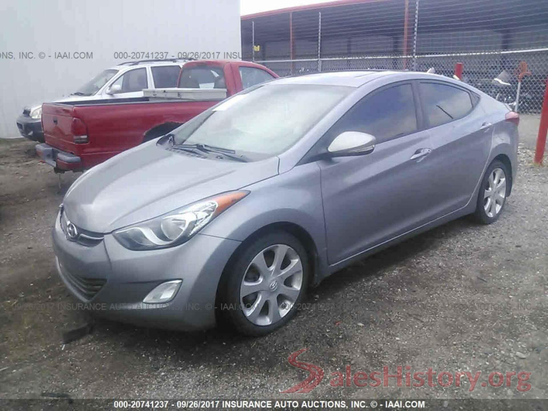 KMHDH4AE8DU586680 2013 Hyundai Elantra