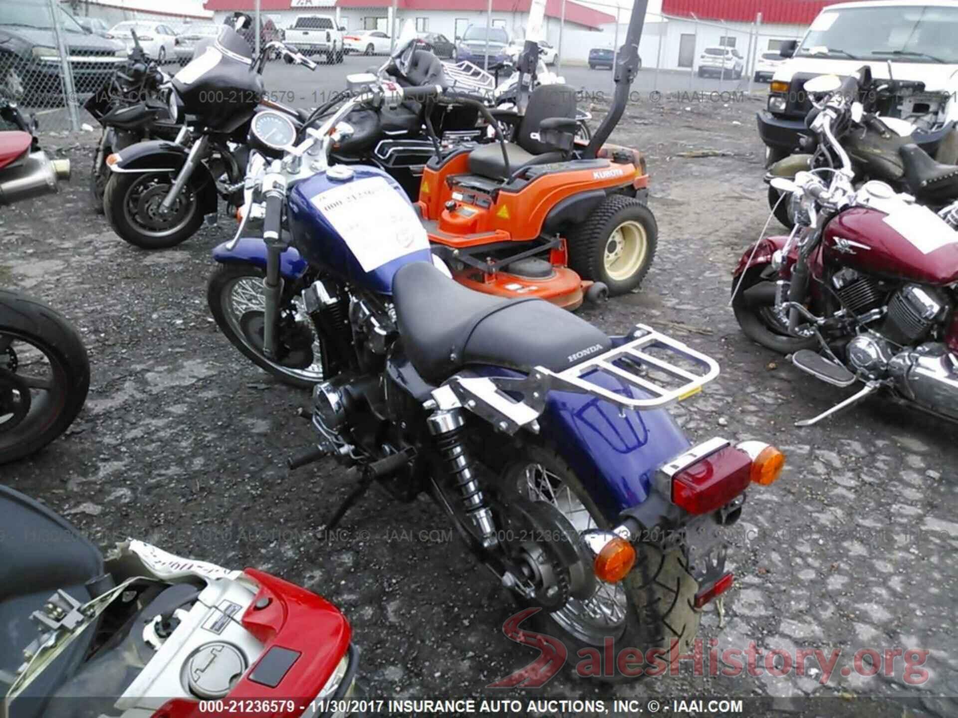 JH2RC5885BK000399 2011 Honda Vt750