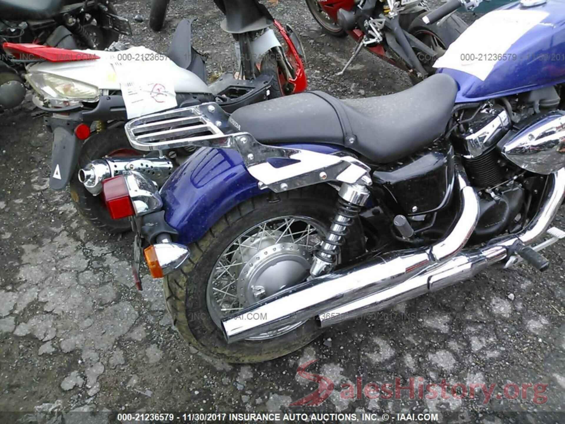 JH2RC5885BK000399 2011 Honda Vt750