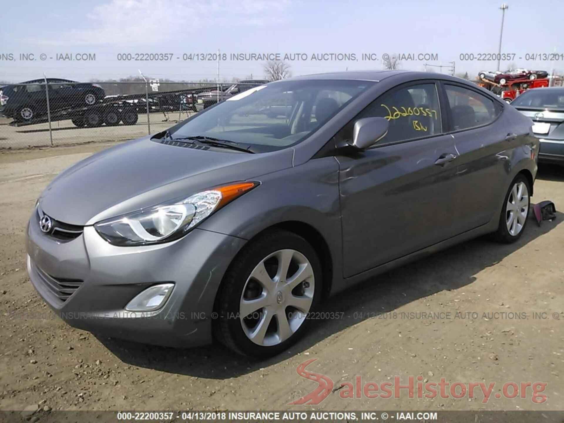 5NPDH4AE4DH443157 2013 Hyundai Elantra