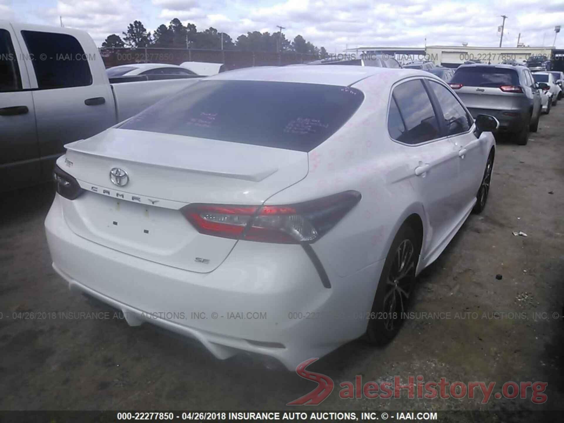 4T1B11HK9JU562065 2018 Toyota Camry