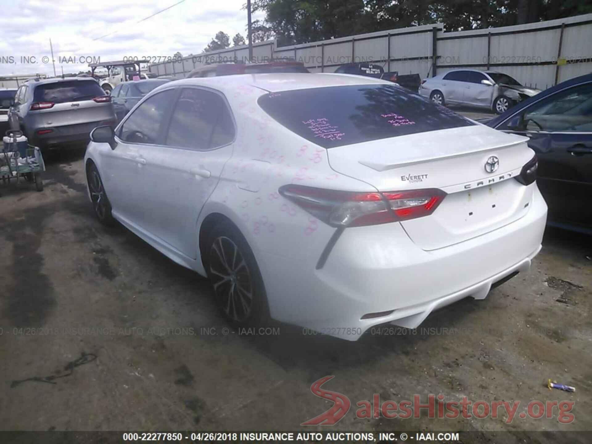 4T1B11HK9JU562065 2018 Toyota Camry