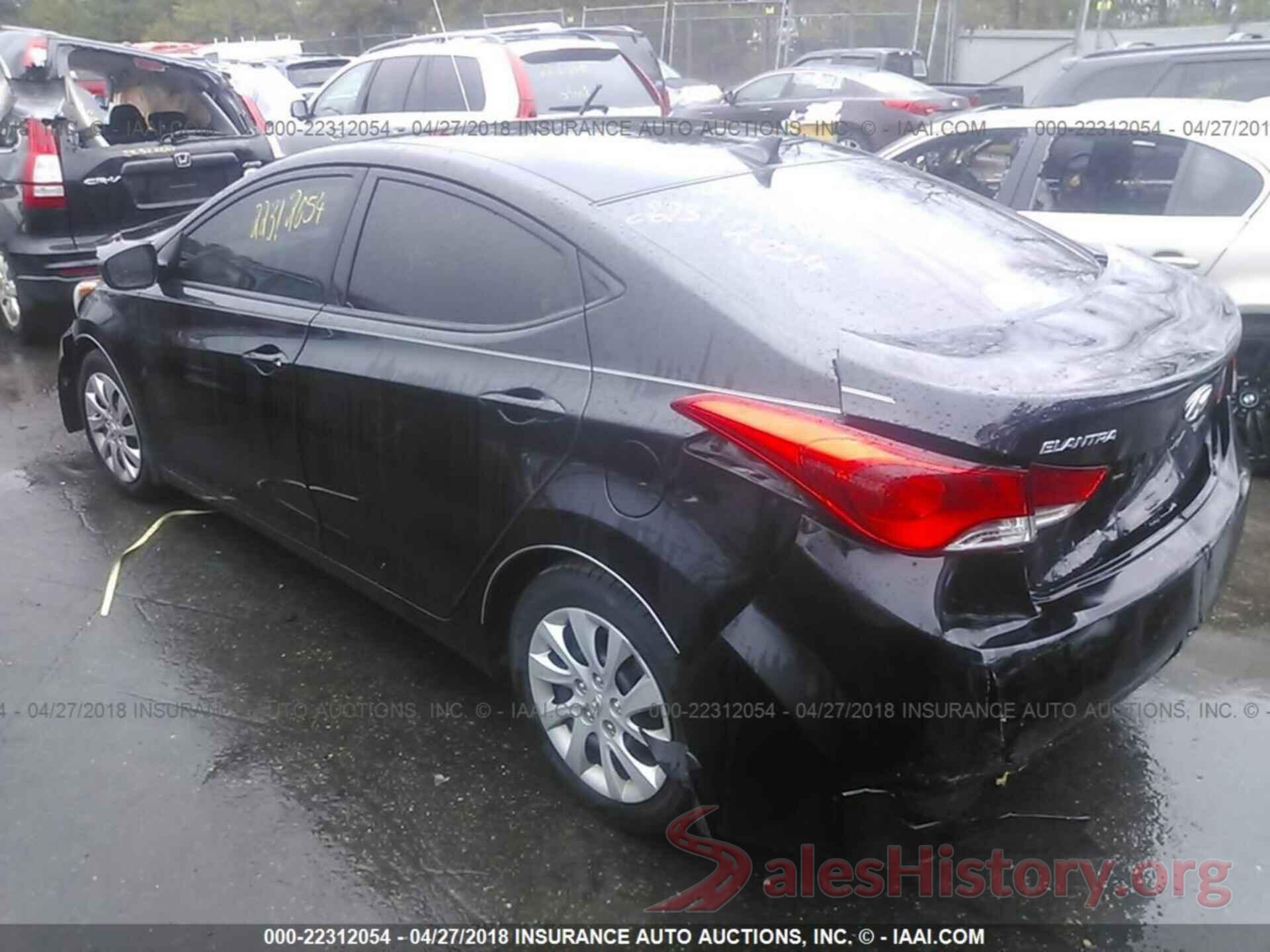 5NPDH4AE9DH210729 2013 Hyundai Elantra