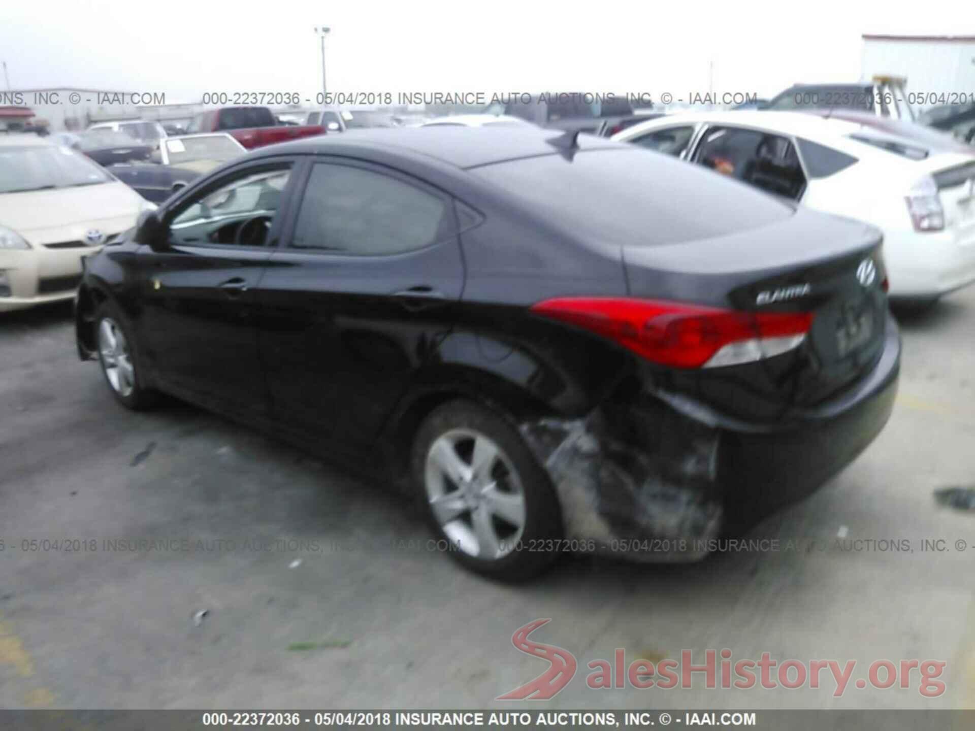 KMHDH4AE8DU666772 2013 Hyundai Elantra