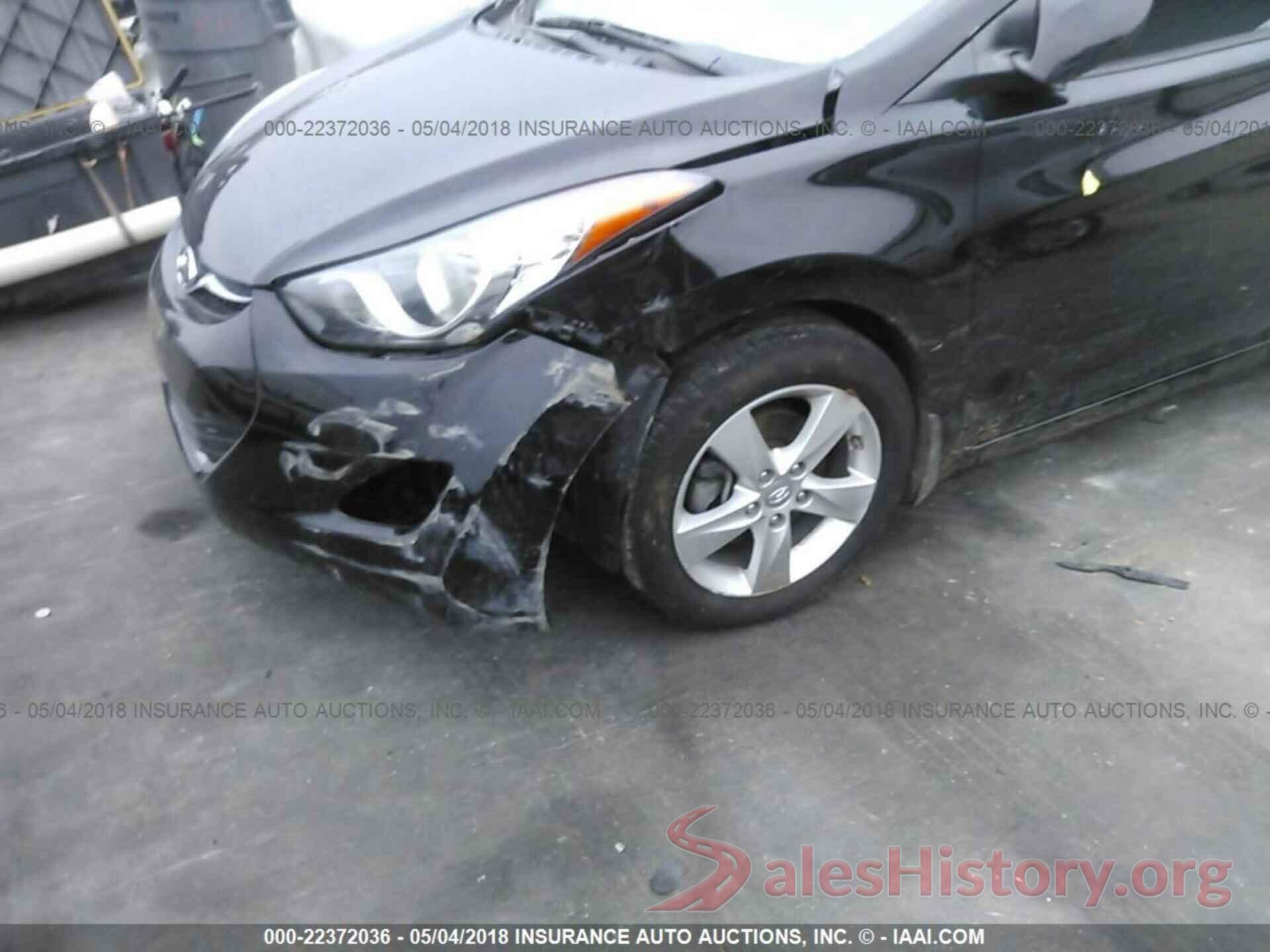 KMHDH4AE8DU666772 2013 Hyundai Elantra