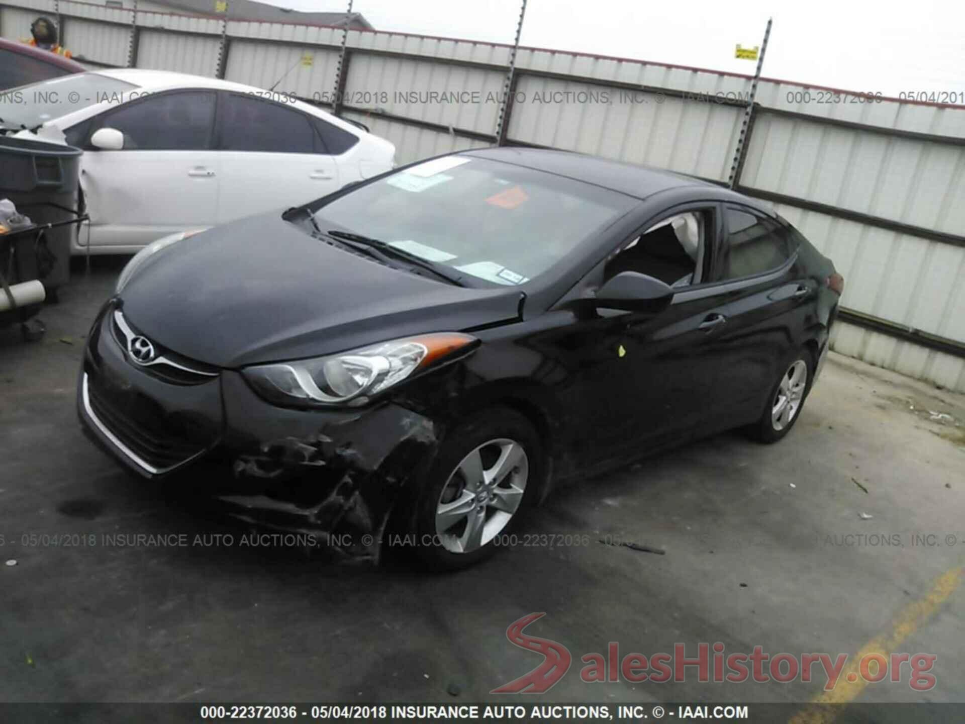 KMHDH4AE8DU666772 2013 Hyundai Elantra