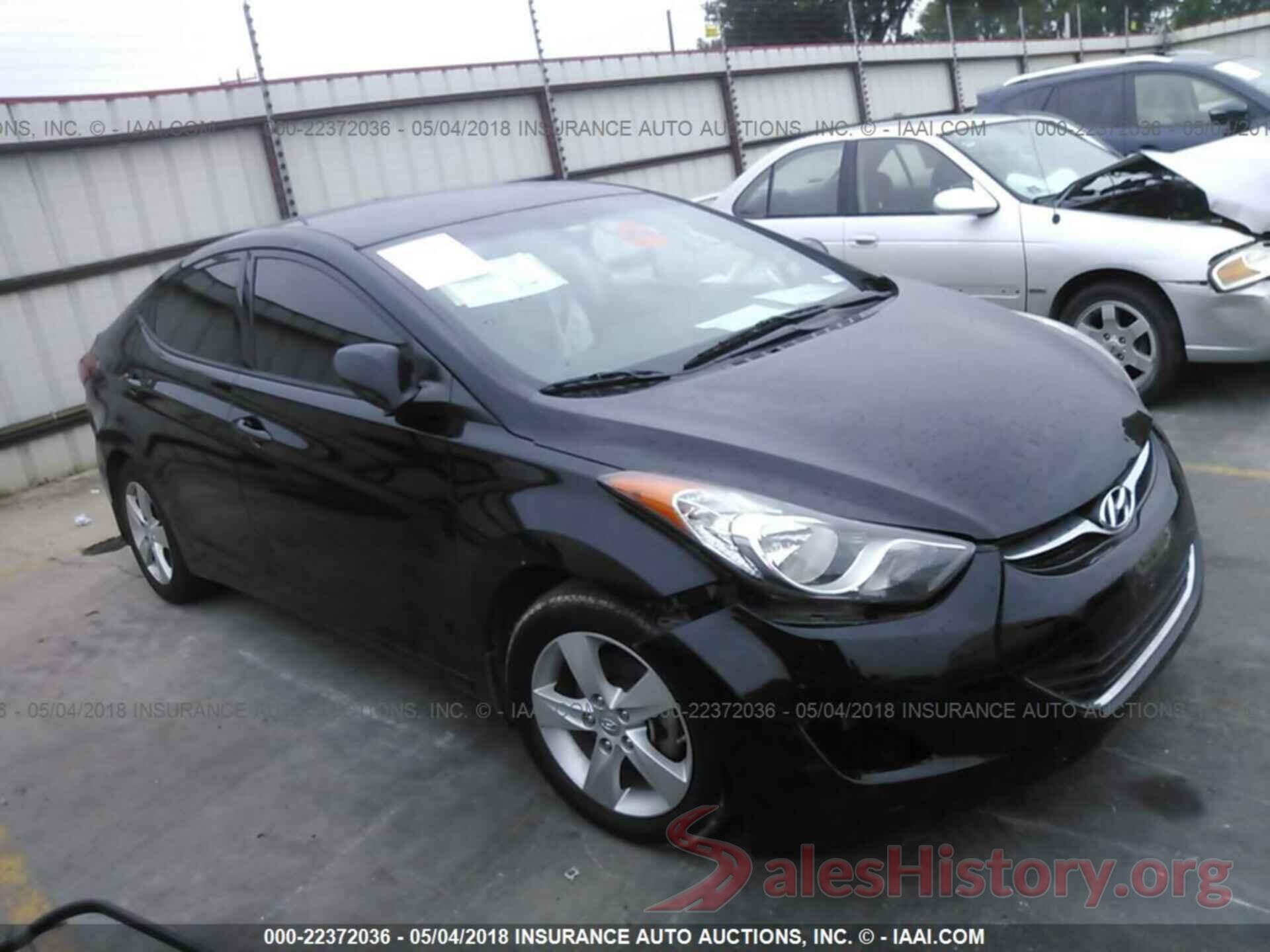 KMHDH4AE8DU666772 2013 Hyundai Elantra