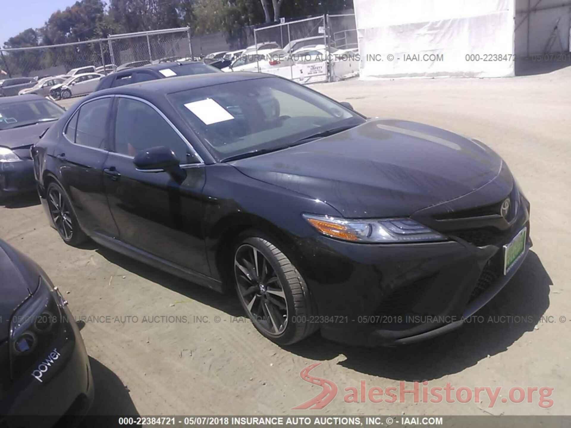 4T1B61HK9JU071268 2018 Toyota Camry