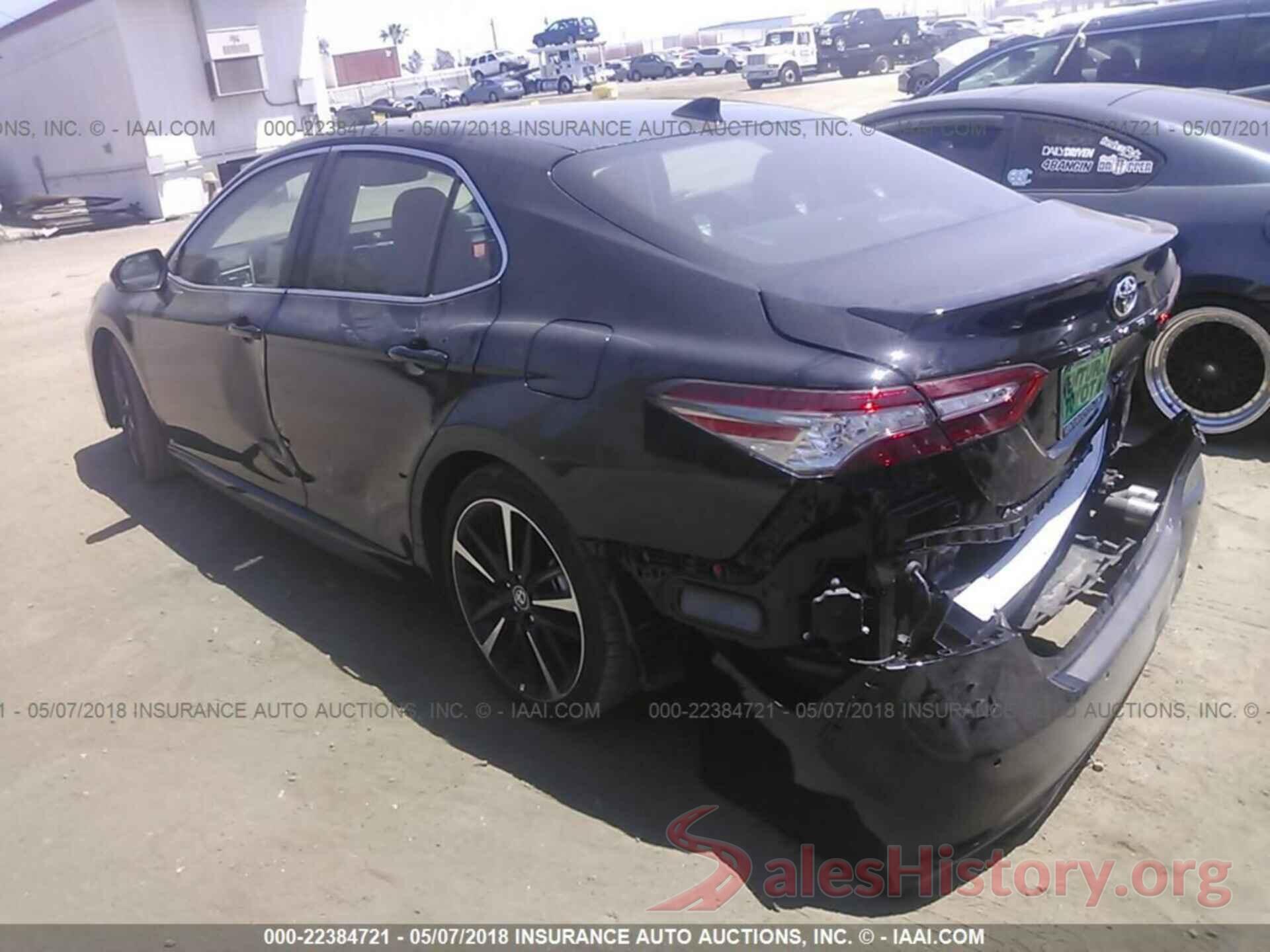 4T1B61HK9JU071268 2018 Toyota Camry