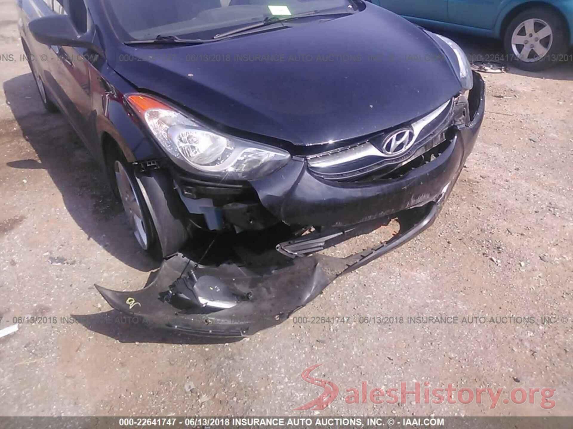 KMHDH4AE8DU887126 2013 Hyundai Elantra