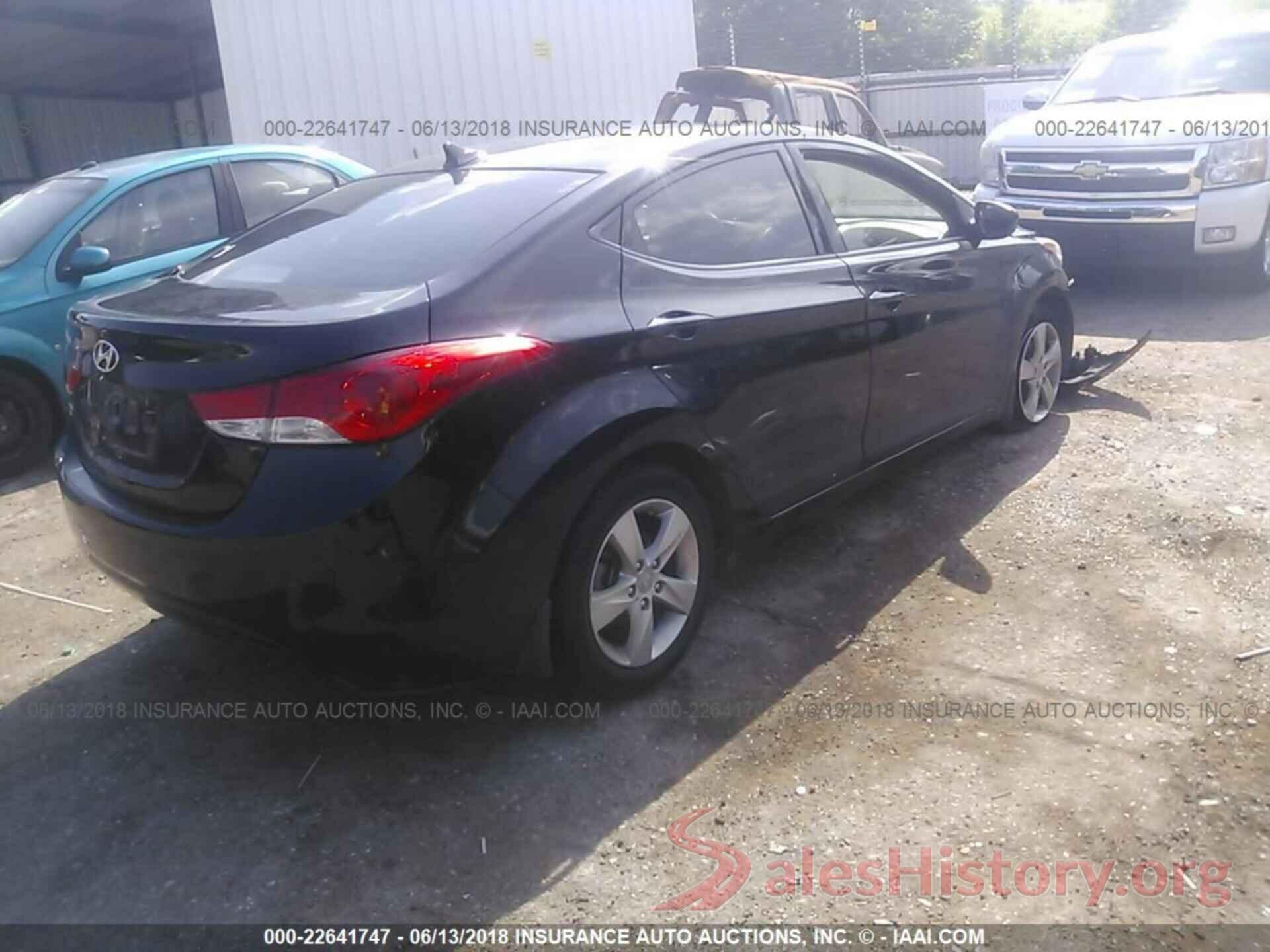 KMHDH4AE8DU887126 2013 Hyundai Elantra