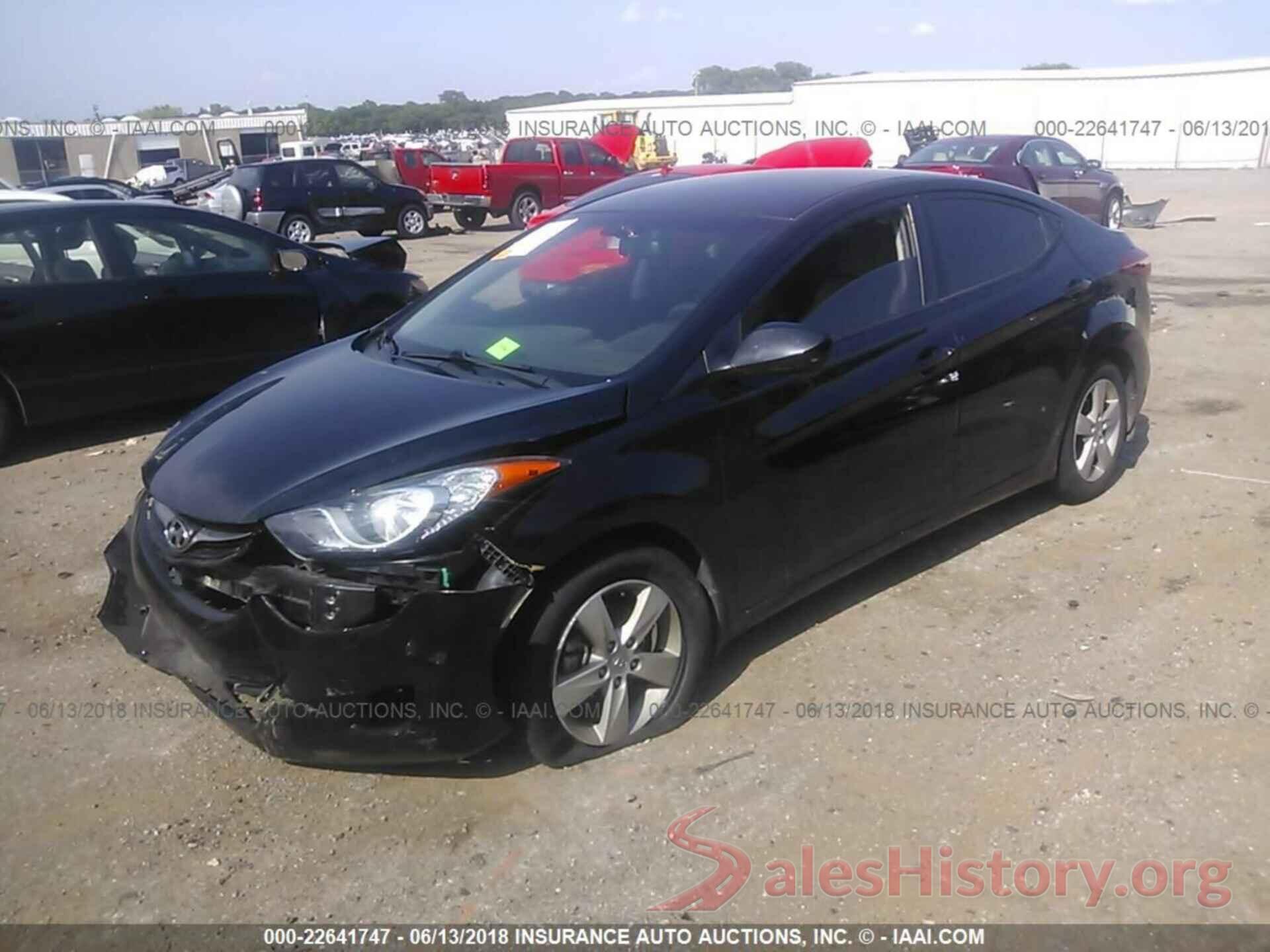 KMHDH4AE8DU887126 2013 Hyundai Elantra