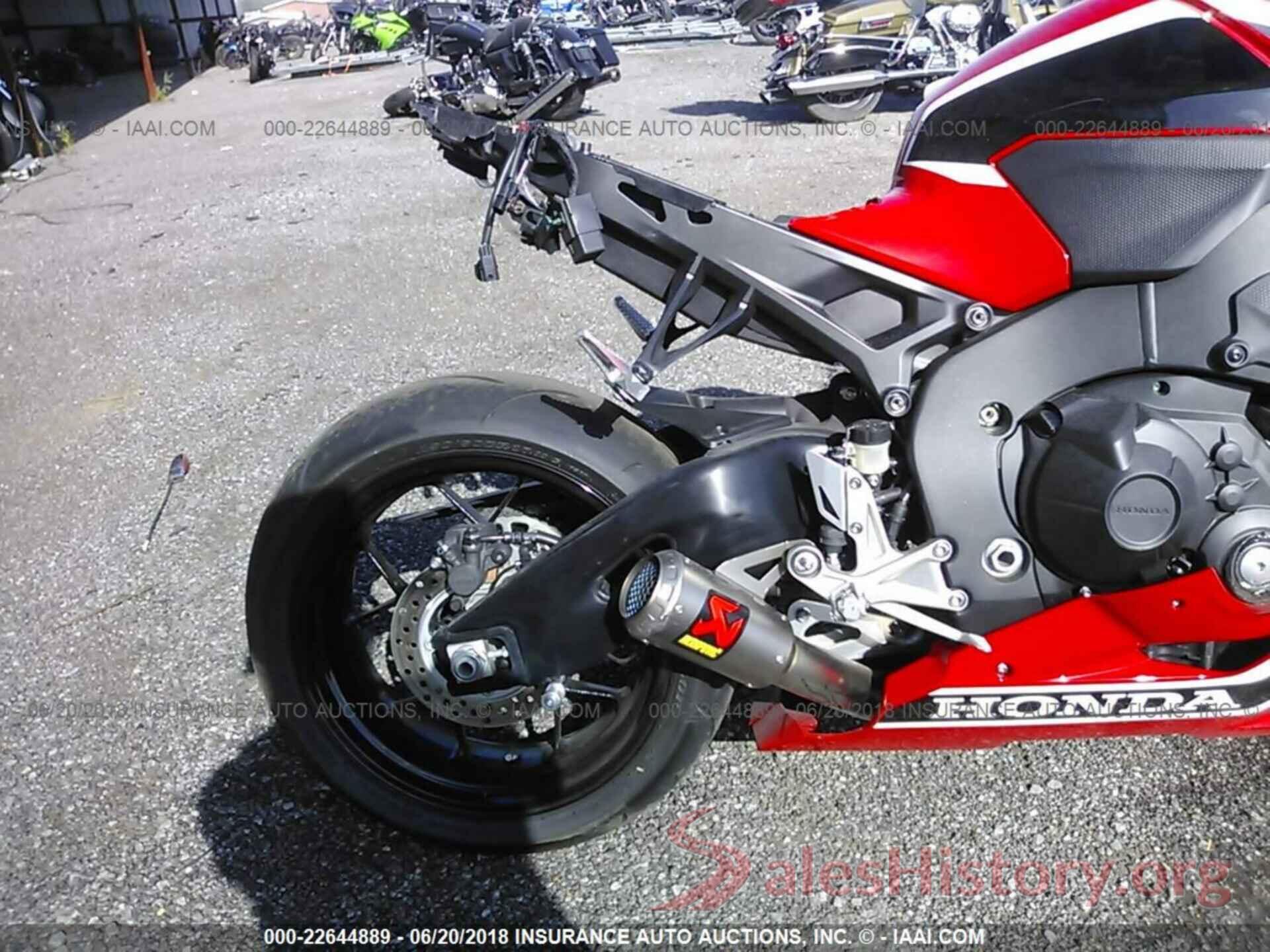 JH2SC7709HK000844 2017 Honda Cbr1000