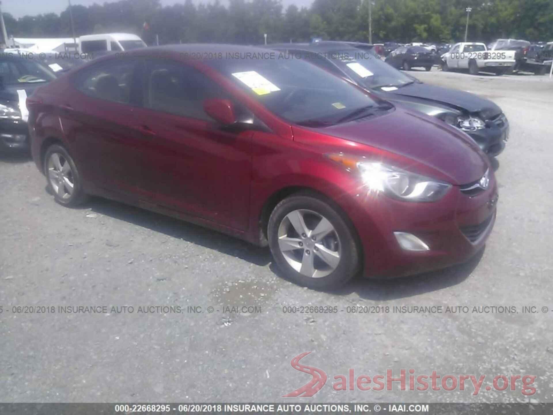 5NPDH4AE2DH326208 2013 Hyundai Elantra