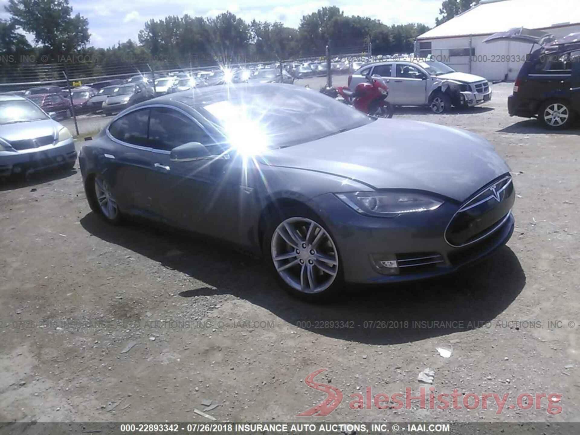 5YJSA1CN1DFP28176 2013 TESLA MODEL S