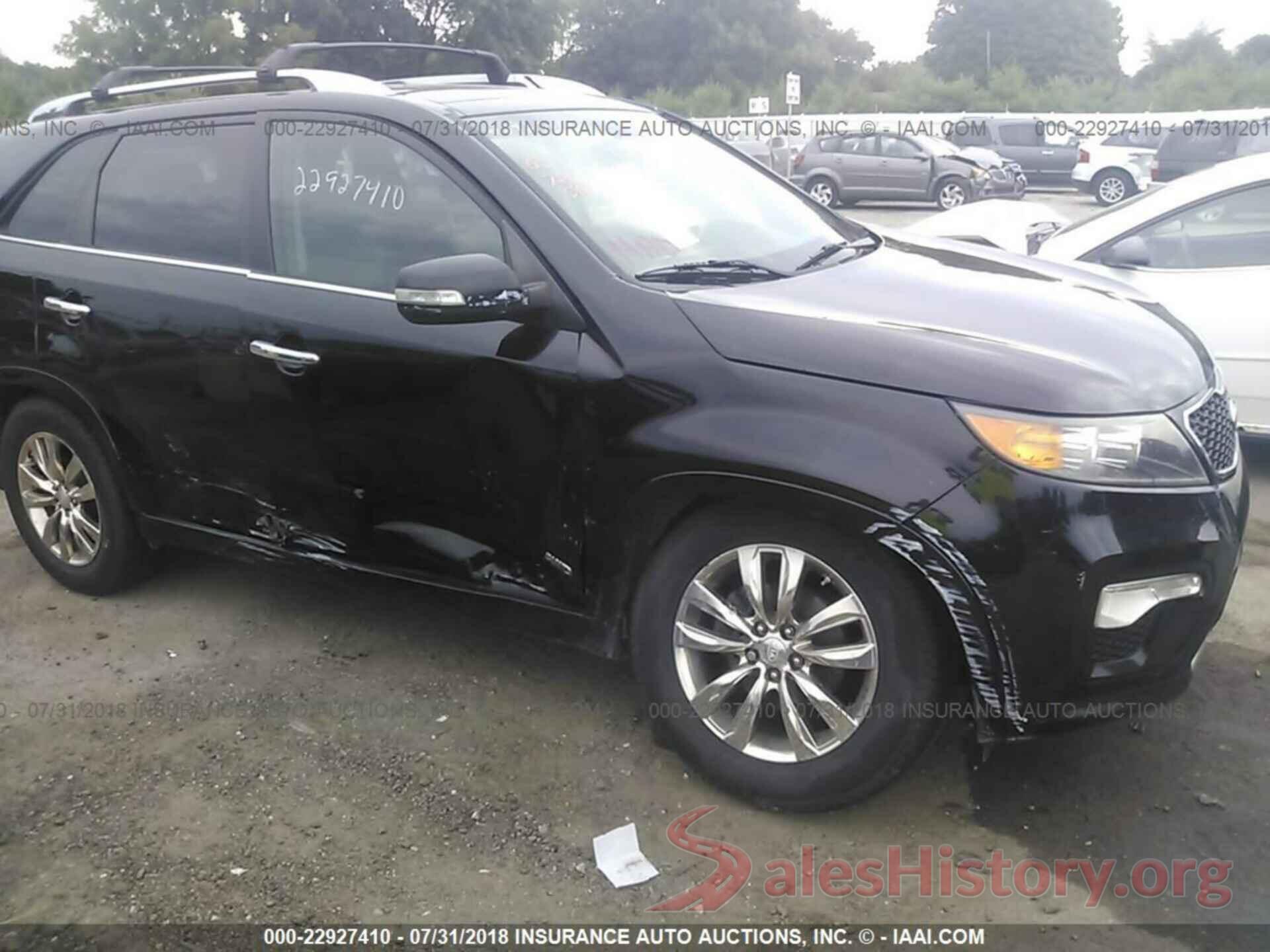 5XYKWDA22BG100774 2011 Kia Sorento